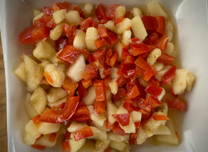 Pittige salade paprika banaan en appel